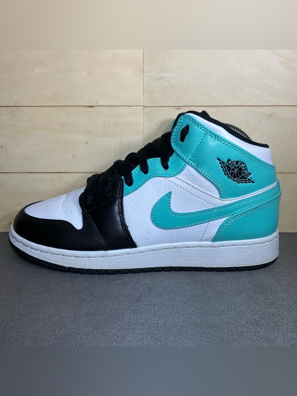 Nike Air Jordan 1 Tropical Twist Igloo Youth Size 6Y Shoes Aqua Black 554725-132 - Picture 4 of 11